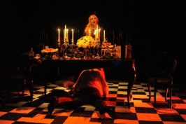 DUBROVNIK, 12.03.2012.
KAZALITE MARINA DRZICA - DUBROVNIK, SEZONA 2011/2012.
HAROLD PINTER - "LJUBAVNIK"
REZIJA: LAWRENCE KIIRU
FOTO ZA KATALOG: ZELJKO TUTNJEVIC - 091 764 3782