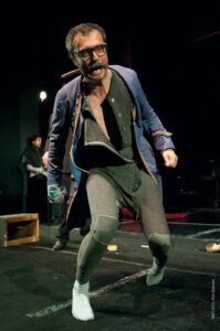 t720370_zivotot-na-molier-051